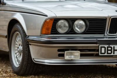 2万1375ポンド（邦貨換算約435万円）で落札されたBMW「635CSi」（C） iconicauctioneers