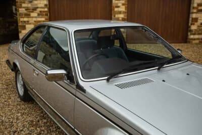 2万1375ポンド（邦貨換算約435万円）で落札されたBMW「635CSi」（C） iconicauctioneers