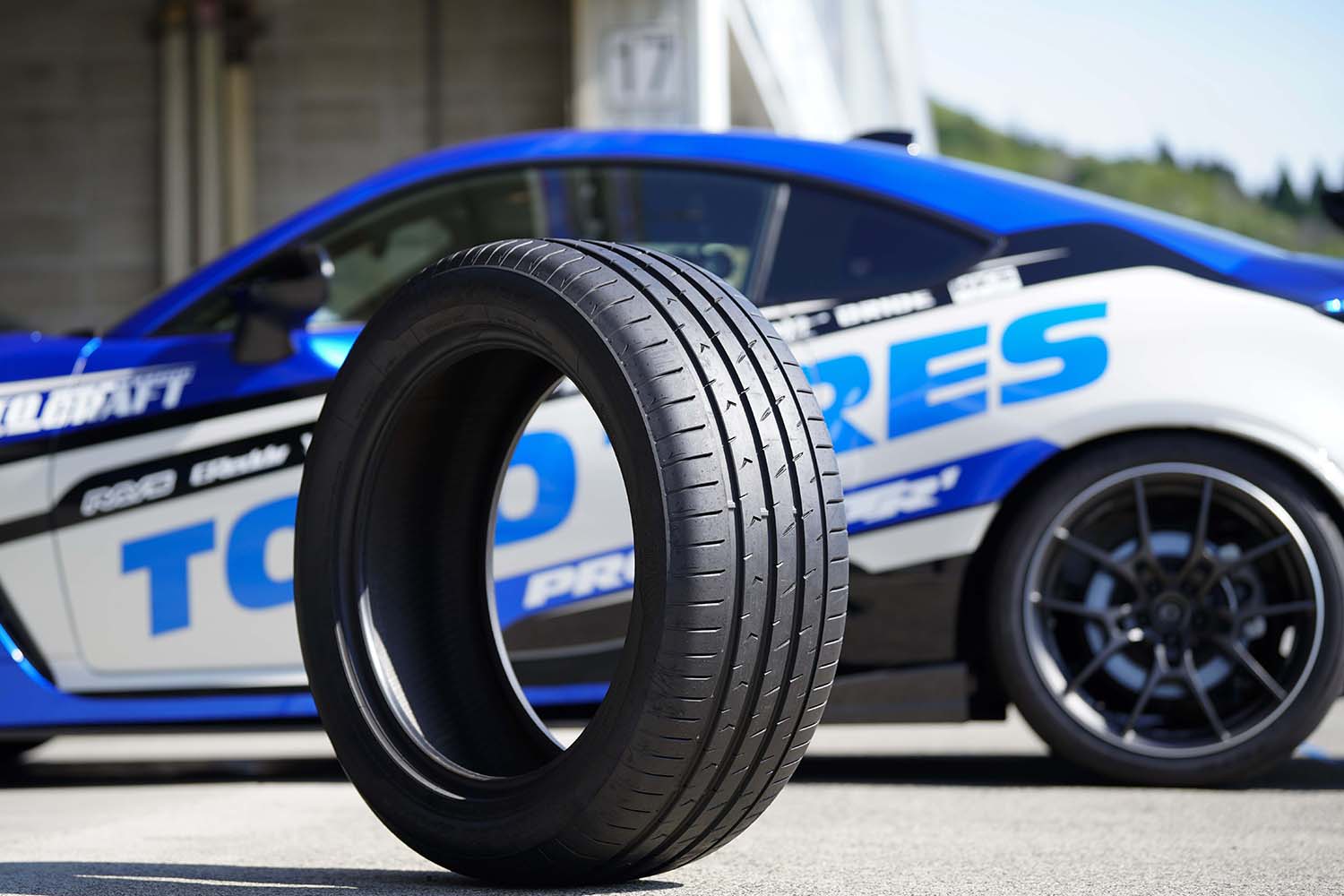 新車外し TOYO PROXES トーヨー（２本のみ　その①） PROXES TOYO TIRES トーヨータイヤ プロクセス FD1 245/40R20
