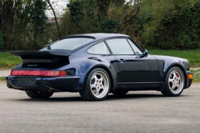 25万8125ユーロ（邦貨換算約4360万円）で落札されたポルシェ「911ターボ3.6」（C）Courtesy of RM Sotheby's