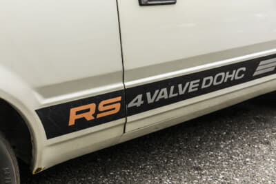 日産 ガゼールRS：「RS 4 VALVE DOHC」というステッカーはリプロダクト品