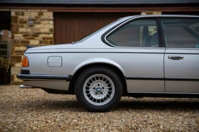 2万1375ポンド（邦貨換算約435万円）で落札されたBMW「635CSi」（C） iconicauctioneers