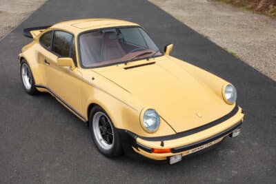 8万8550ポンド（邦貨換算約1700万円）で落札されたポルシェ「911ターボ」（C）Bonhams