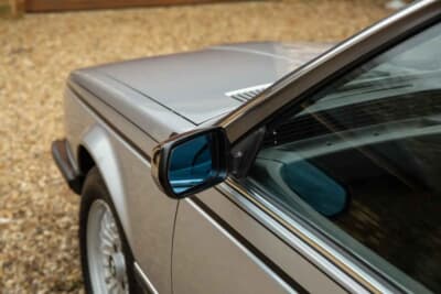 2万1375ポンド（邦貨換算約435万円）で落札されたBMW「635CSi」（C） iconicauctioneers