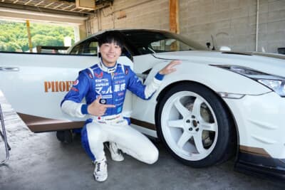 フルチューン仕様は昨年、一昨年とスーパーGTレースでGT-Rをドライブ。若手ホープとして期待される塩津祐介選手が担当