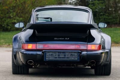 25万8125ユーロ（邦貨換算約4360万円）で落札されたポルシェ「911ターボ3.6」（C）Courtesy of RM Sotheby's