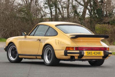 8万8550ポンド（邦貨換算約1700万円）で落札されたポルシェ「911ターボ」（C）Bonhams