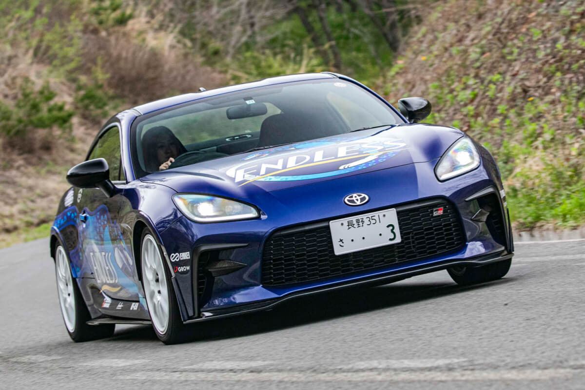 日々あらゆるシチュエーションで各パーツのテスト走行をしている車両だ