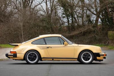 8万8550ポンド（邦貨換算約1700万円）で落札されたポルシェ「911ターボ」（C）Bonhams