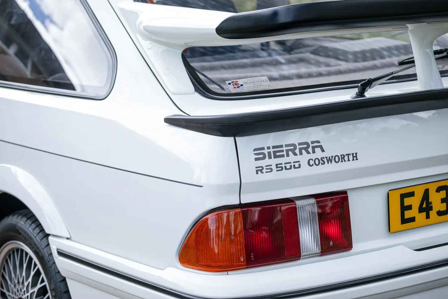 なんとフォード「シエラRS500コスワース」が約3780万円で落札！ 高額の