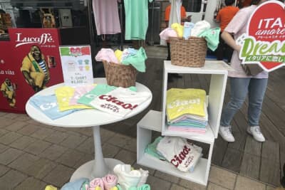 オリジナルTシャツは豊富なカラー展開。パステルカラーが可愛い