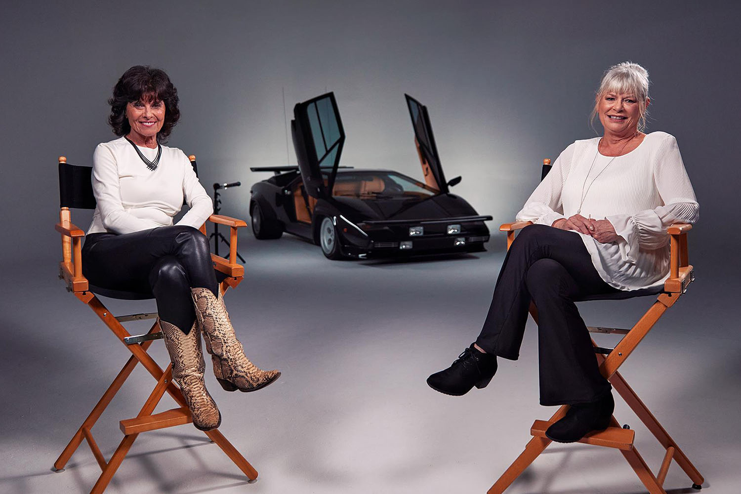 美女が「カウンタック」で疾走する伝説の映画『キャノンボール』の俳優