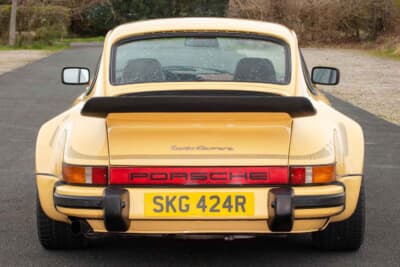 8万8550ポンド（邦貨換算約1700万円）で落札されたポルシェ「911ターボ」（C）Bonhams