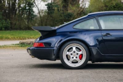 25万8125ユーロ（邦貨換算約4360万円）で落札されたポルシェ「911ターボ3.6」（C）Courtesy of RM Sotheby's