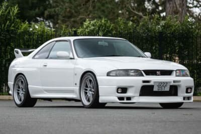 3万7125ポンド（邦貨換算約735万円）で落札された日産「スカイラインGT-R」（C）iconicauctioneers