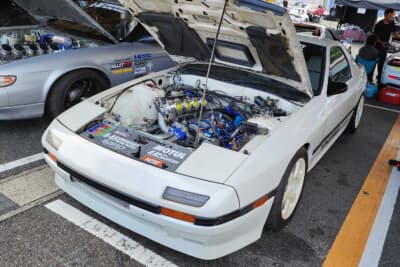 マツダ RX-7：エンジンマネージメントはモーテックで制御している