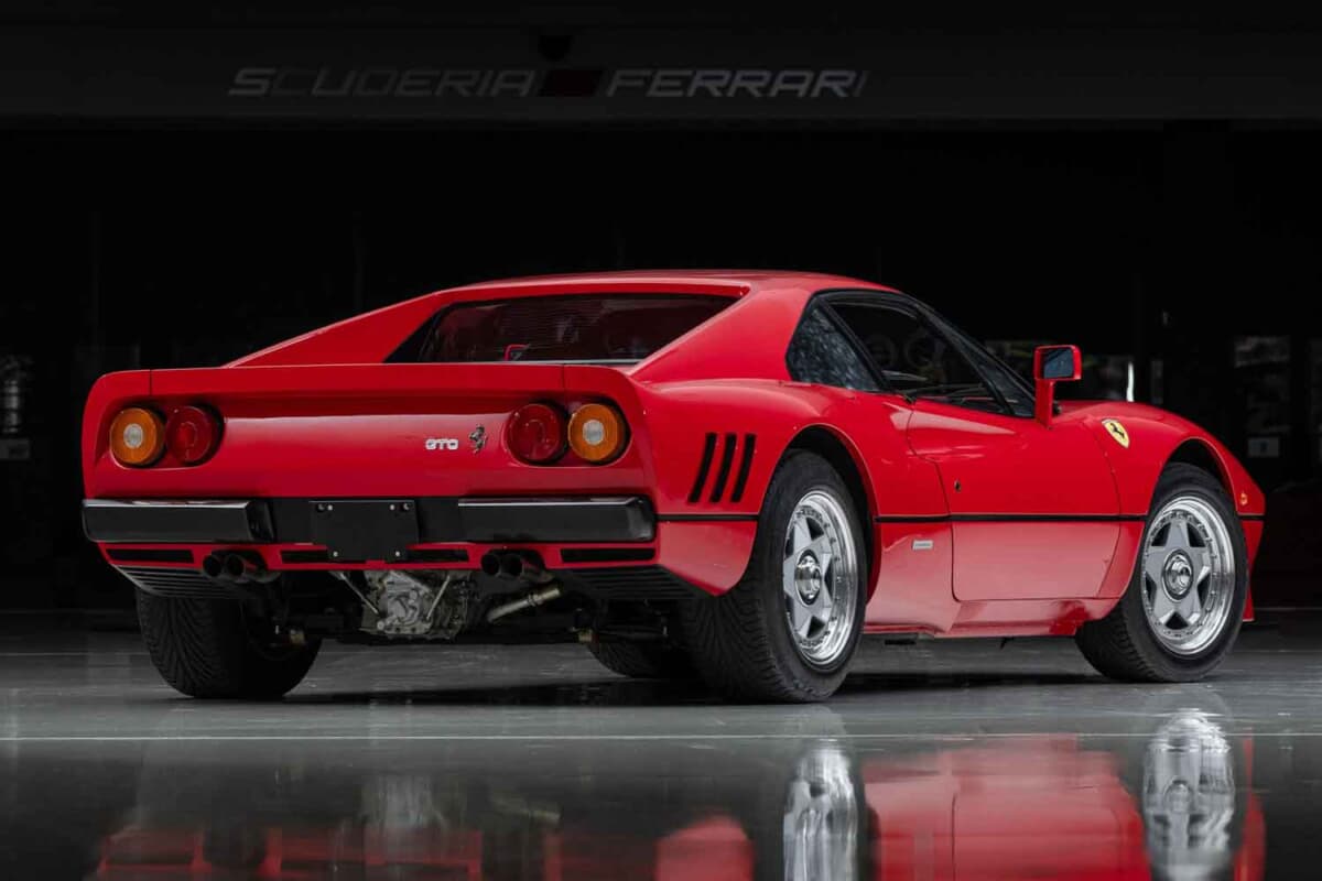 388万2500ドル（邦貨換算約6億2700万円）で落札されたフェラーリ「288GTO」（C）Courtesy of RM Sotheby's