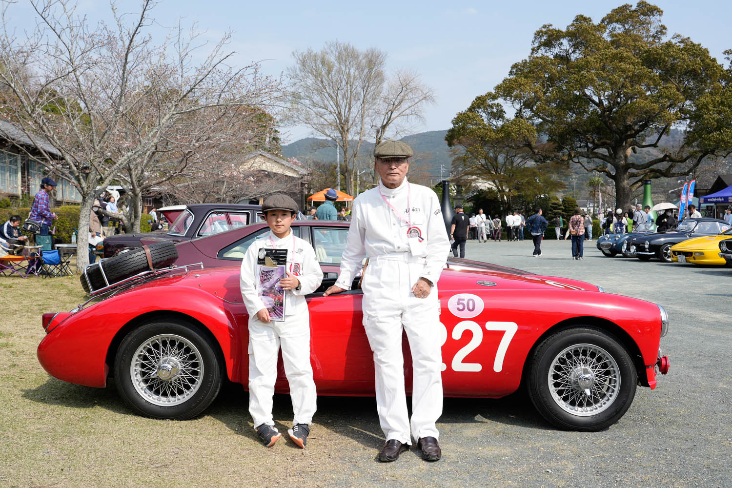 祖父と孫で「MG A」に乗ってクラシックカーラリーに参加！ 小林彰太郎