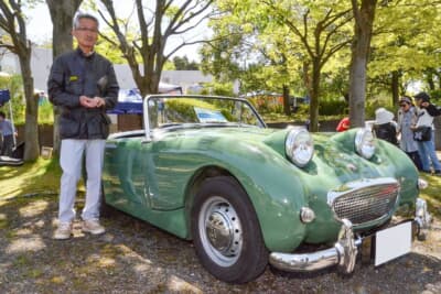 オースチン・ヒーレー スプライトMk.1と、オーナーの石田 浩さん