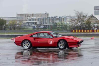 フェラーリ 308GTB：贅沢にも308GTBで、テールスライドやアクセルコントロールなどを学ぶ