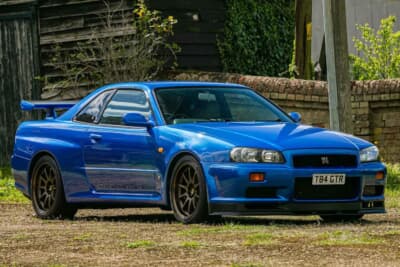 12万1500ポンド（邦貨換算約2391万円）で落札された日産「スカイラインGT-R V-Spec（R34）」（C）Iconic Auctioneers