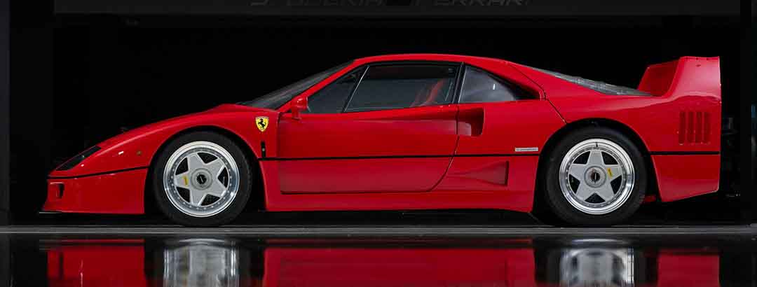 2015年に日本から流出したフェラーリ「F40」が約5億5800万円で落札！ 走行1150キロの奇跡のスペチアーレ跳ね馬でした