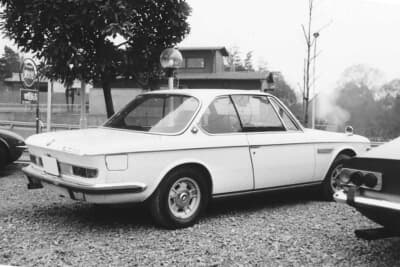 BMW 3.0CS：スタイリッシュなクーペデザイン