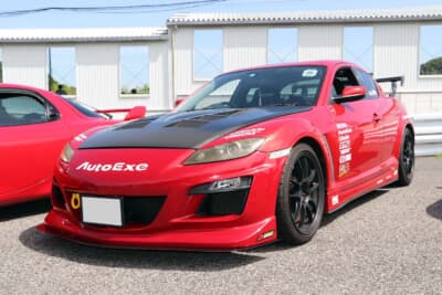 マツダ RX-8：フロントバンパーがオートエグゼ、サイドステップは純正後期を装着