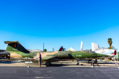 プレーンズ・オブ・フェイムの屋外に展示されていた西ドイツ空軍のF-104スターファイター。湿気の少ないカリフォルニアだけに保管には最適な環境だと思われる