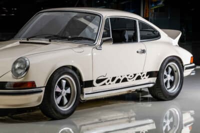 74万7500ドル（邦貨換算約1億2000万円）で落札されたポルシェ「911 カレラ RS 2.7 ツーリング」（C）Courtesy of RM Sotheby's