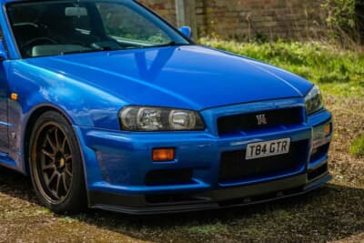 12万1500ポンド（邦貨換算約2391万円）で落札された日産「スカイラインGT-R V-Spec（R34）」（C）Iconic Auctioneers