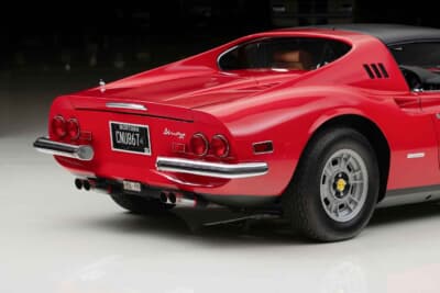 77万5000ドル（邦貨換算約1億2000万円）で落札されたディーノ「246GTS」（C）Courtesy of RM Sotheby's