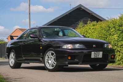 流札となった日産「スカイラインGT-R V-Spec（R33）」（C）Iconic Auctioneers