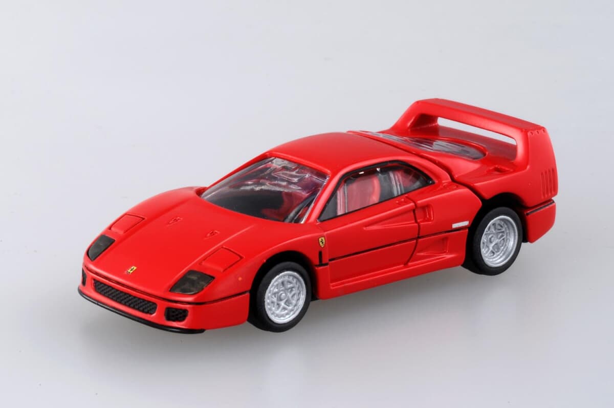 年間販売台数ランキング第3位：F40 （C）TOMY