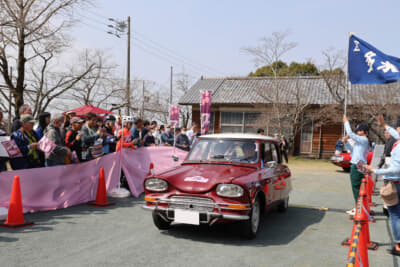 シトロエン アミ6：豊橋市民俗資料収蔵室、通称「ふるため」をスタートするアミ6