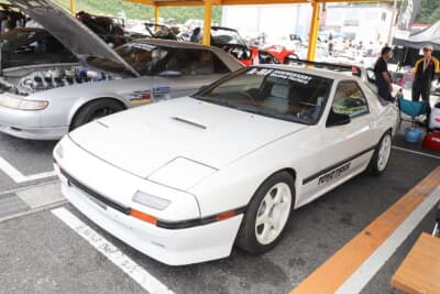 埼玉県所沢市のチューニングショップ「アニバーサリー」が製作したマツダ RX-7