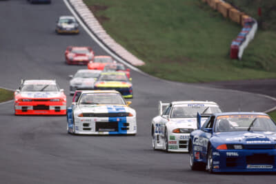 1994年、本格的に開幕した全日本GT選手権 第1戦のレースシーン