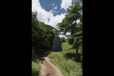 増田セバスチャンの作品「ぽっかりあいた穴の秘密」2019-2020