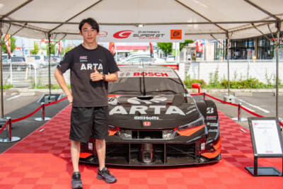 GT500に参戦中のARTAの佐藤 蓮選手