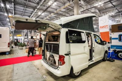 東和モータース ZELT NV：ベース車両は日産NV200バネットなので5ナンバーサイズ