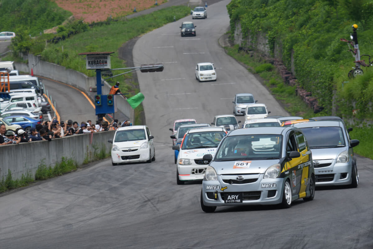 東北660耐久レースのレースシーン