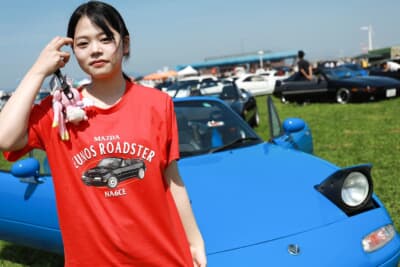 ユーノス ロードスター：イベント当日、“みれい”さんが着ていたロードスターがプリントされたTシャツ。彼女の思いが十分伝わってくる