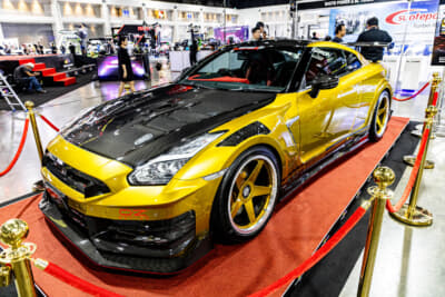 トップシークレットの日産R35 GT-Rなど、日本から招待されたクルマも展示された