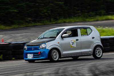 3クラス第3位の31号車 ジジイでも走れるアルト