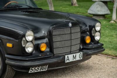 1万6100ドル（邦貨換算約240万円）で落札されたメルセデス・ベンツ「300 SEL 6.3」（C）bonhams