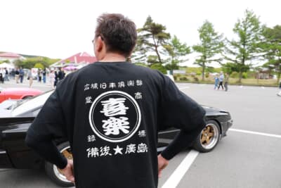 旧車好きの自らのアイデンティティを表現したTシャツを発見