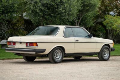 4600ドル（邦貨換算約70万円）で落札されたメルセデス・ベンツ「280CE」（C）bonhams