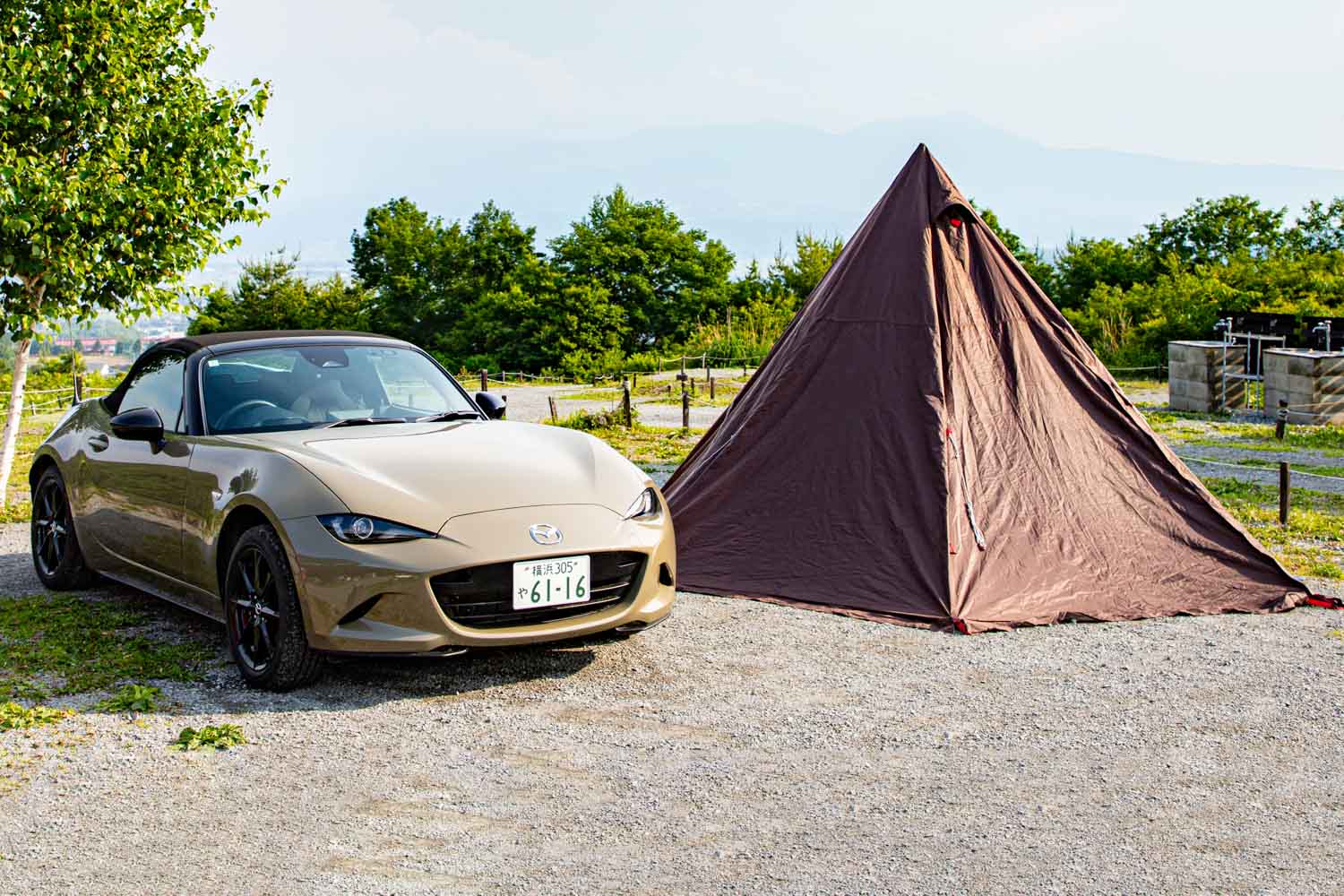マツダ「ロードスター S」でソロキャンに挑戦！ 荷物満載でも「浅間
