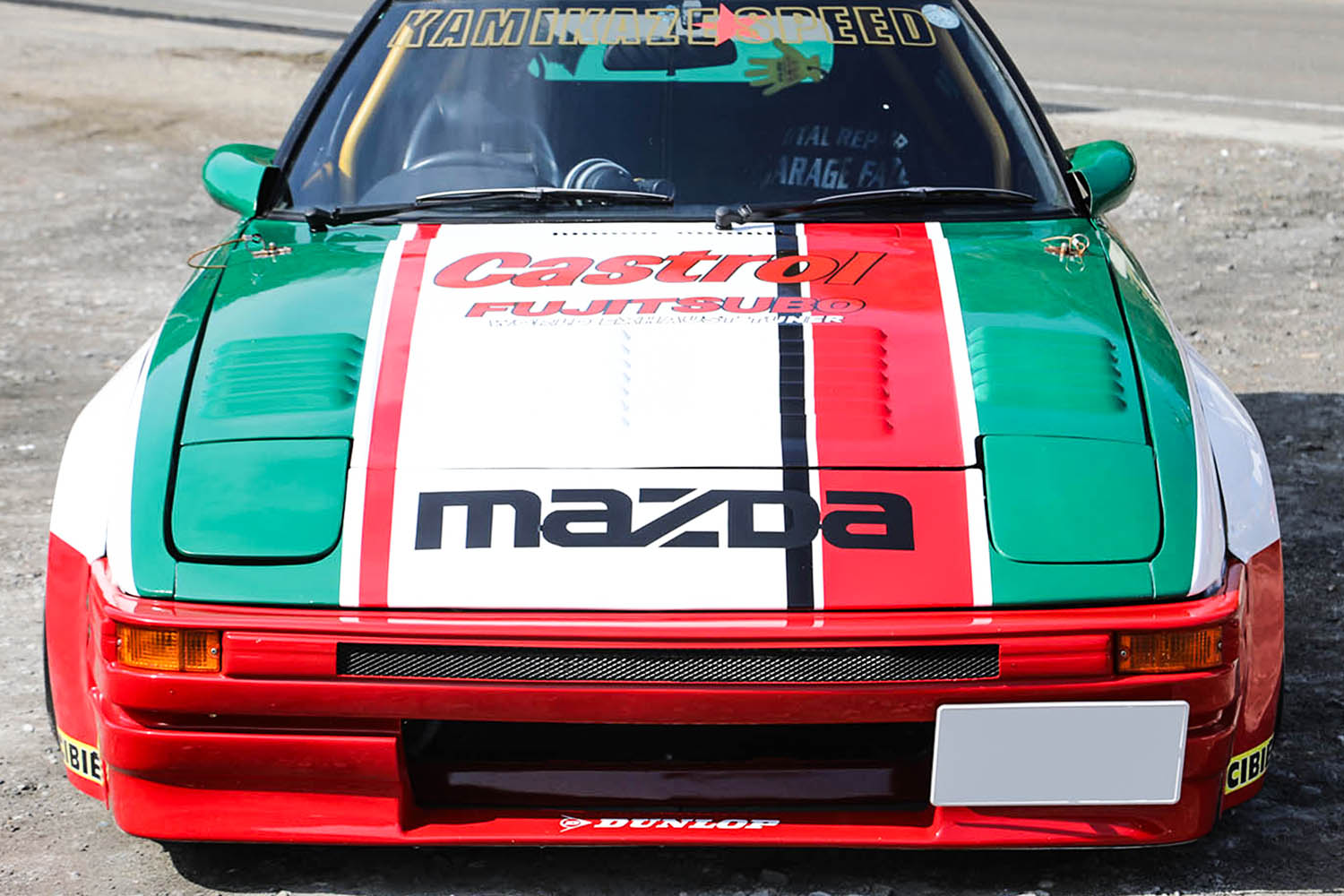 昭和懐かしのグラチャン仕様マツダ「サバンナ RX-7」には独自