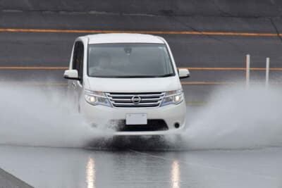 水たまりの水深が深いところは避けたい